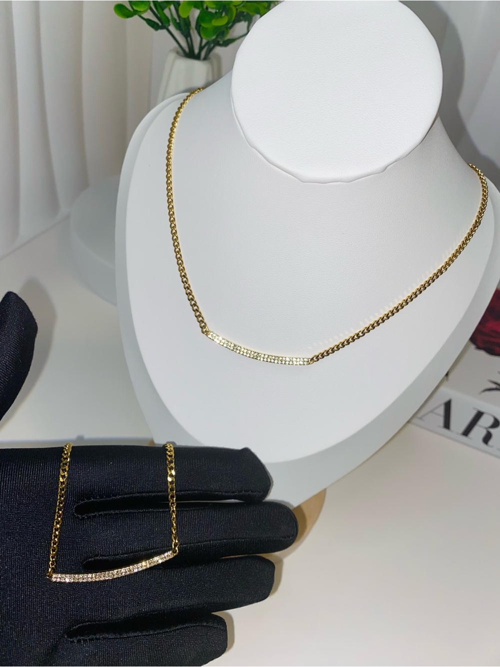 Elegant Gold Bar Necklace with Crystal Accent - Women Jewelry